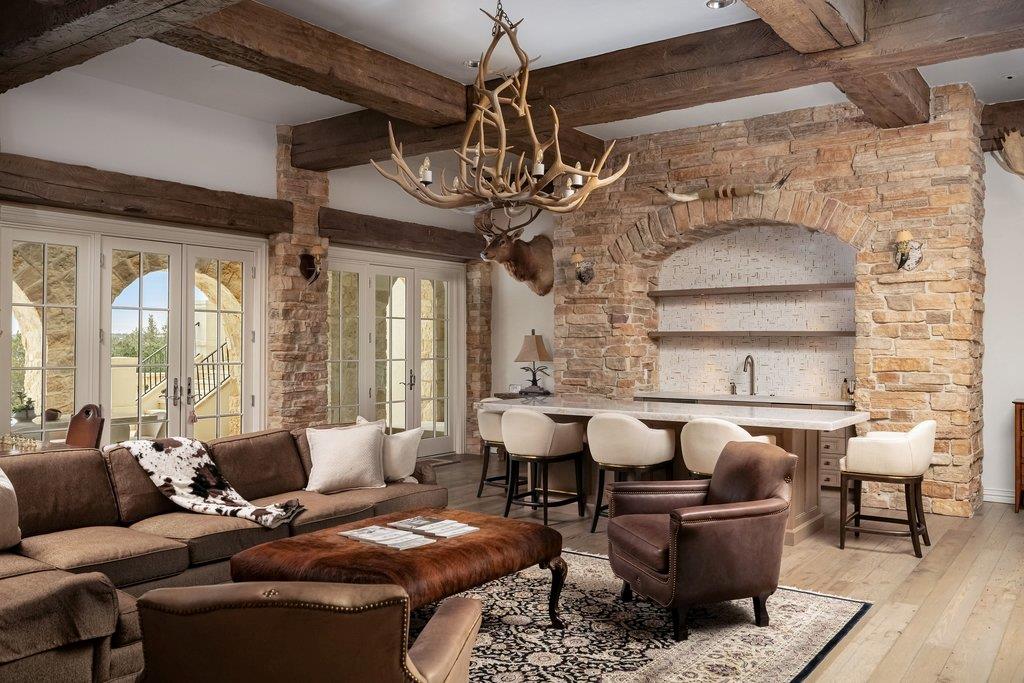 17607 Breakwater Dr, Jonestown, TX 78645