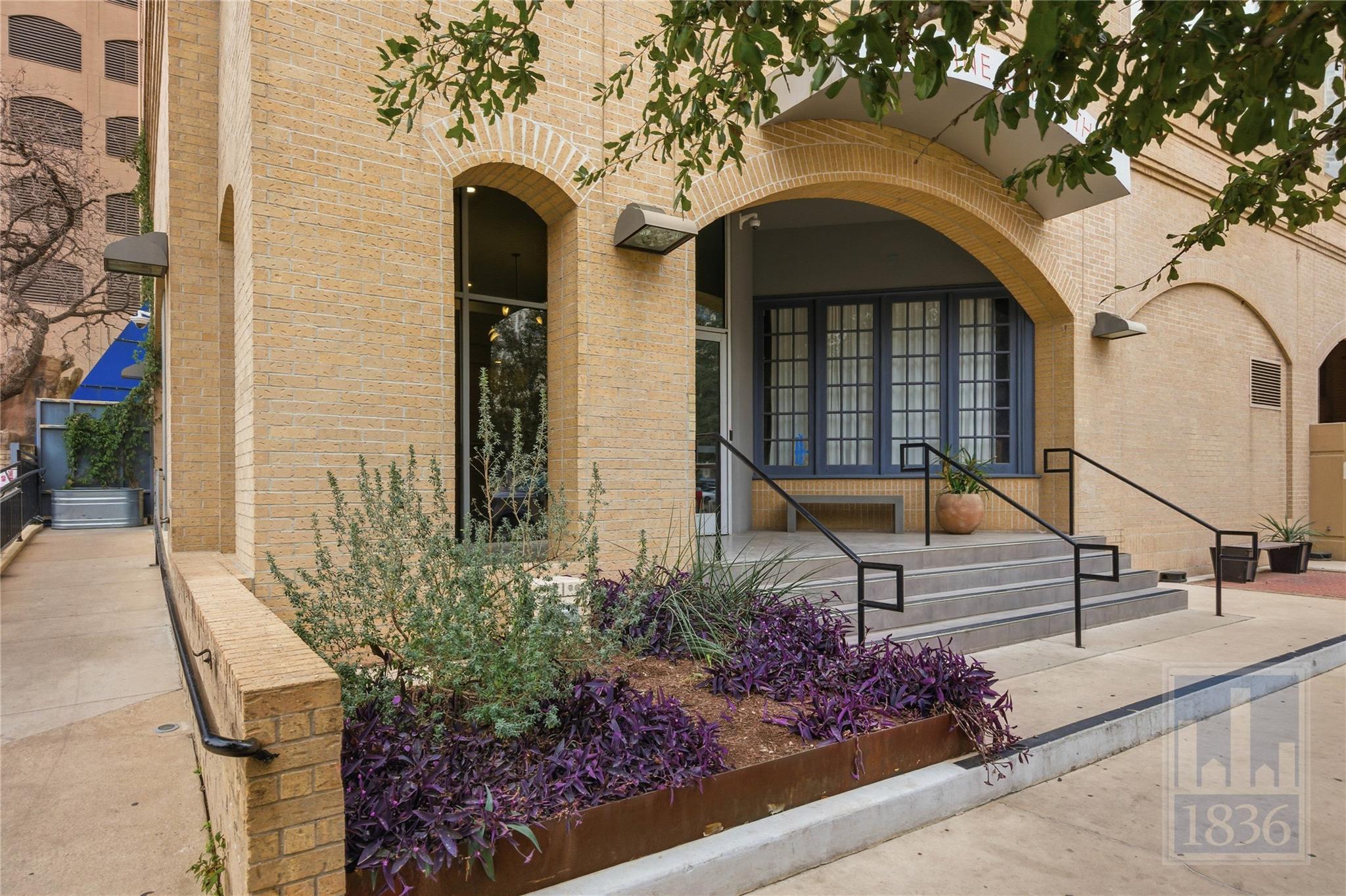 507 Sabine St # 703, Austin, TX 78701