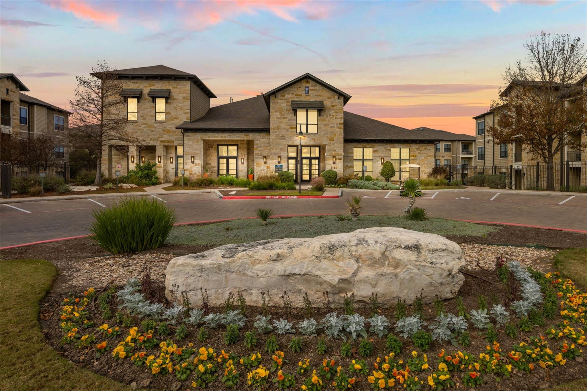 8100 Anderson Mill Rd # 08207, Austin, TX 78729