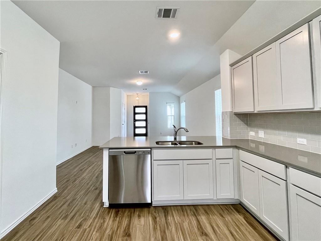 126 Canley Loop, Hutto, TX 78634