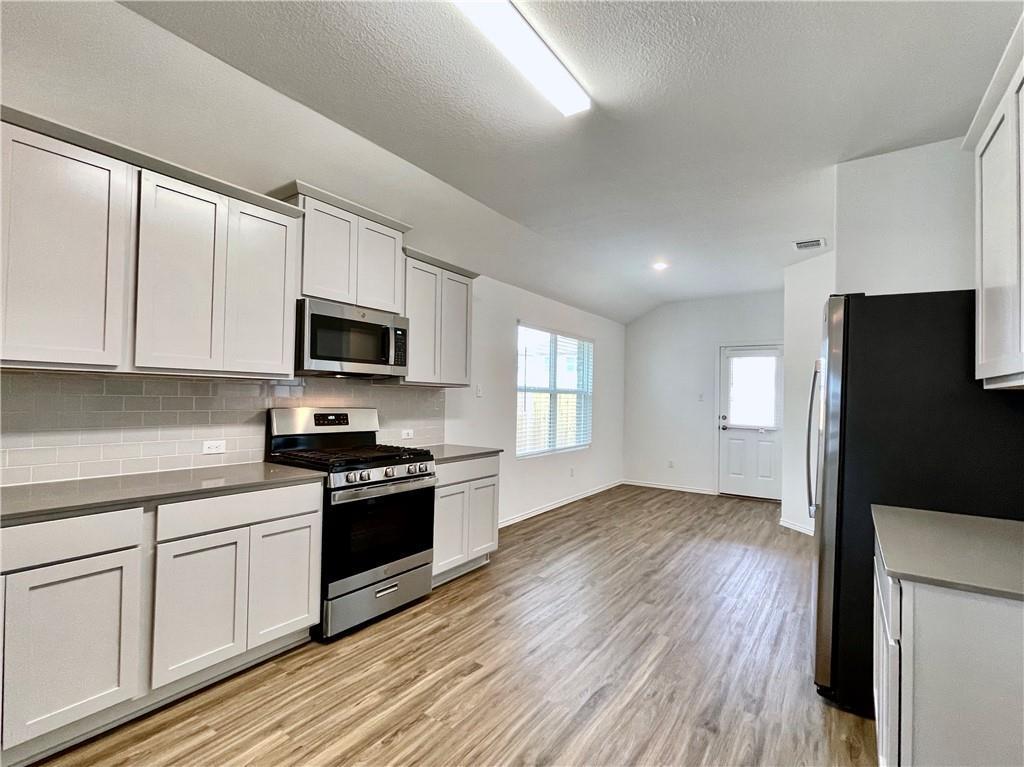 126 Canley Loop, Hutto, TX 78634