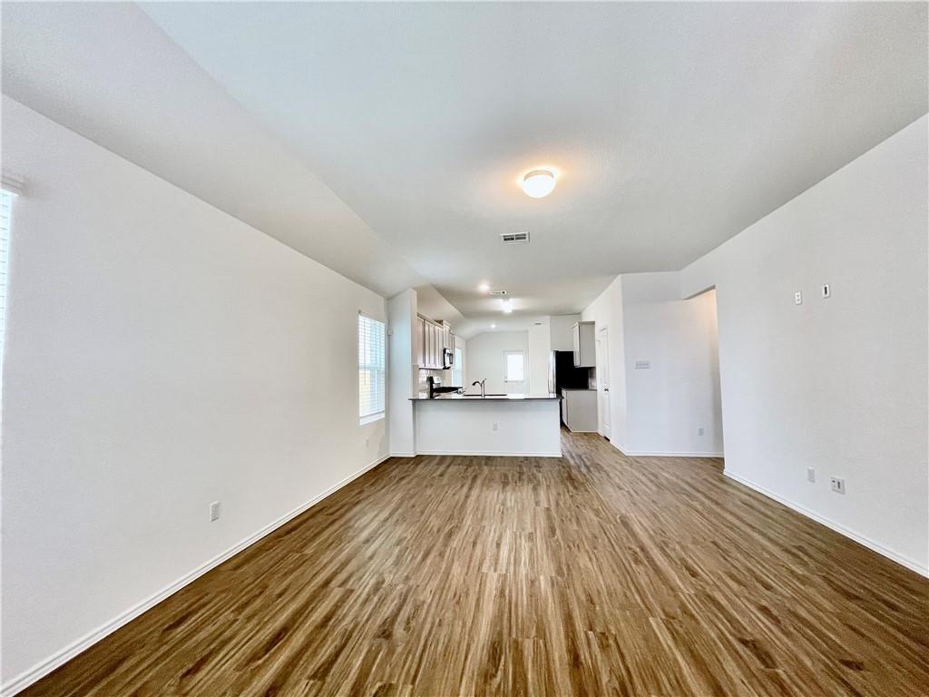 126 Canley Loop, Hutto, TX 78634