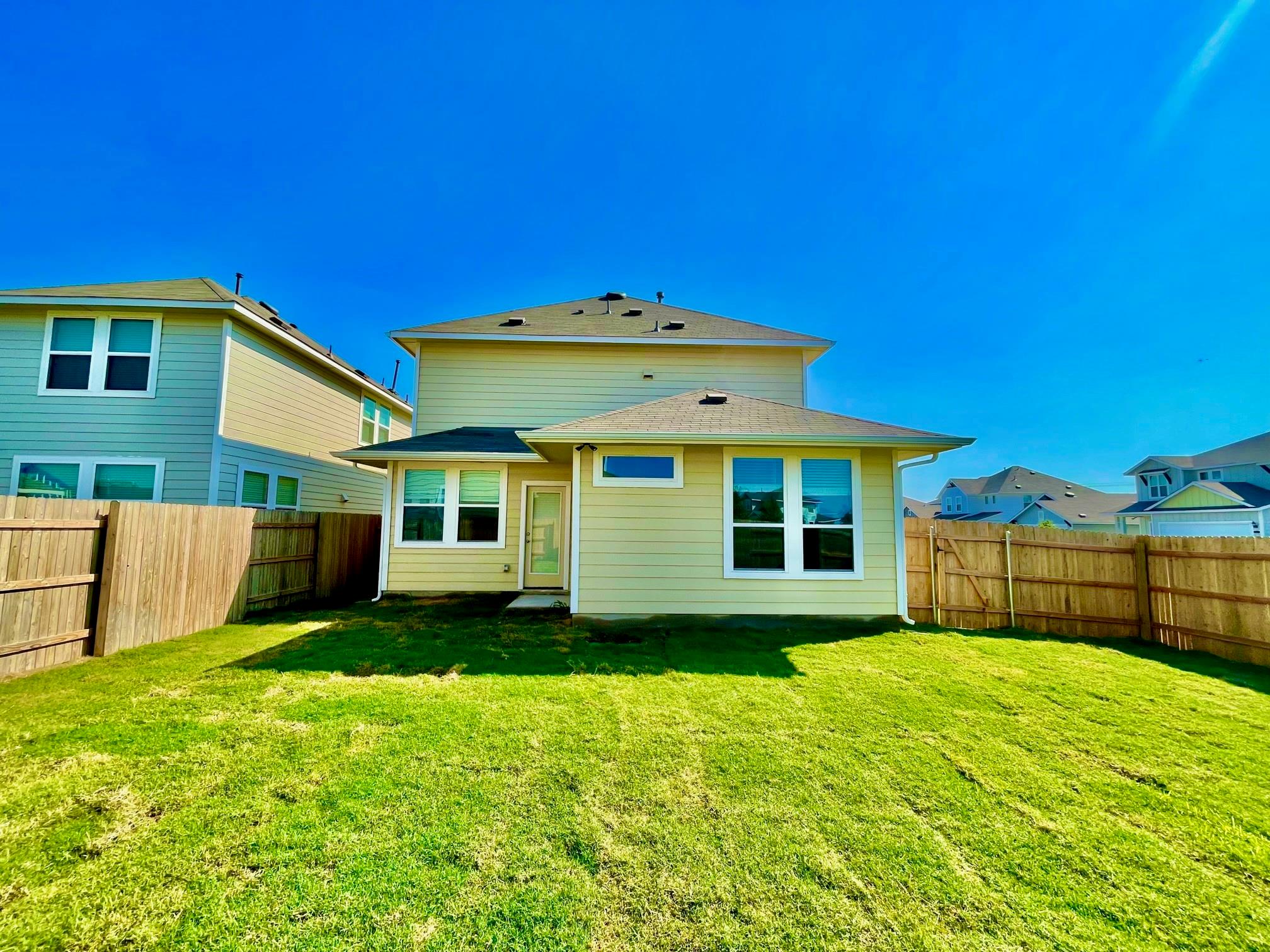 111 Living Reef Dr, San Marcos, TX 78666