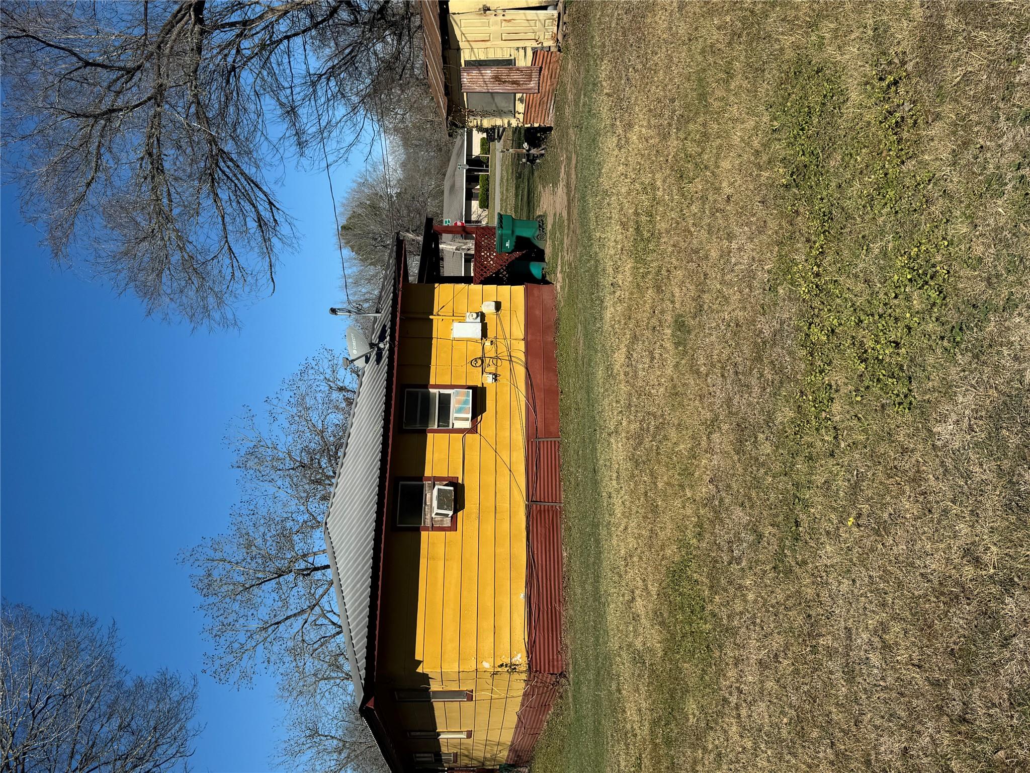 503 Hill St, Smithville, TX 78957