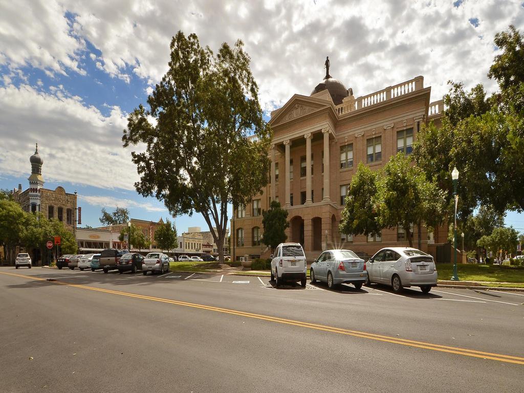 1200 Brendon Lee Ln, Georgetown, TX 78626