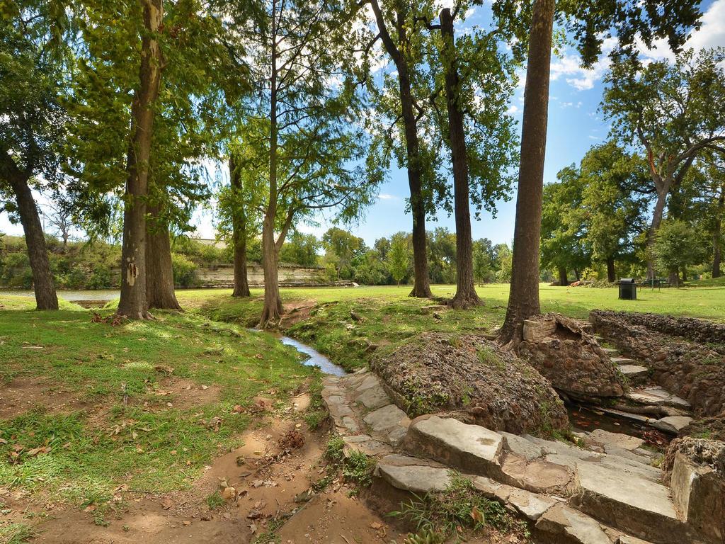 1200 Brendon Lee Ln, Georgetown, TX 78626