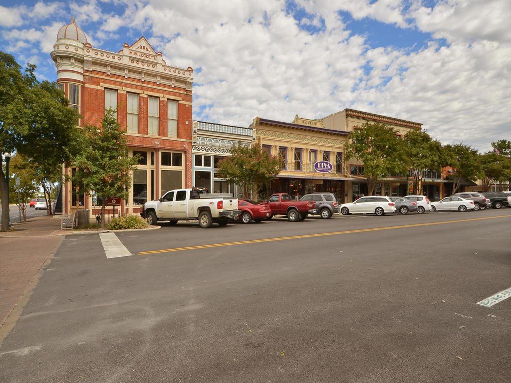 1200 Brendon Lee Ln, Georgetown, TX 78626