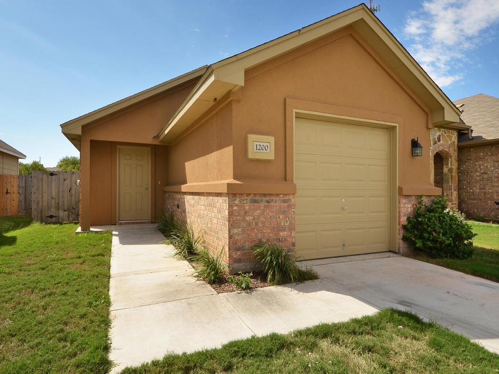 1200 Brendon Lee Ln, Georgetown, TX 78626