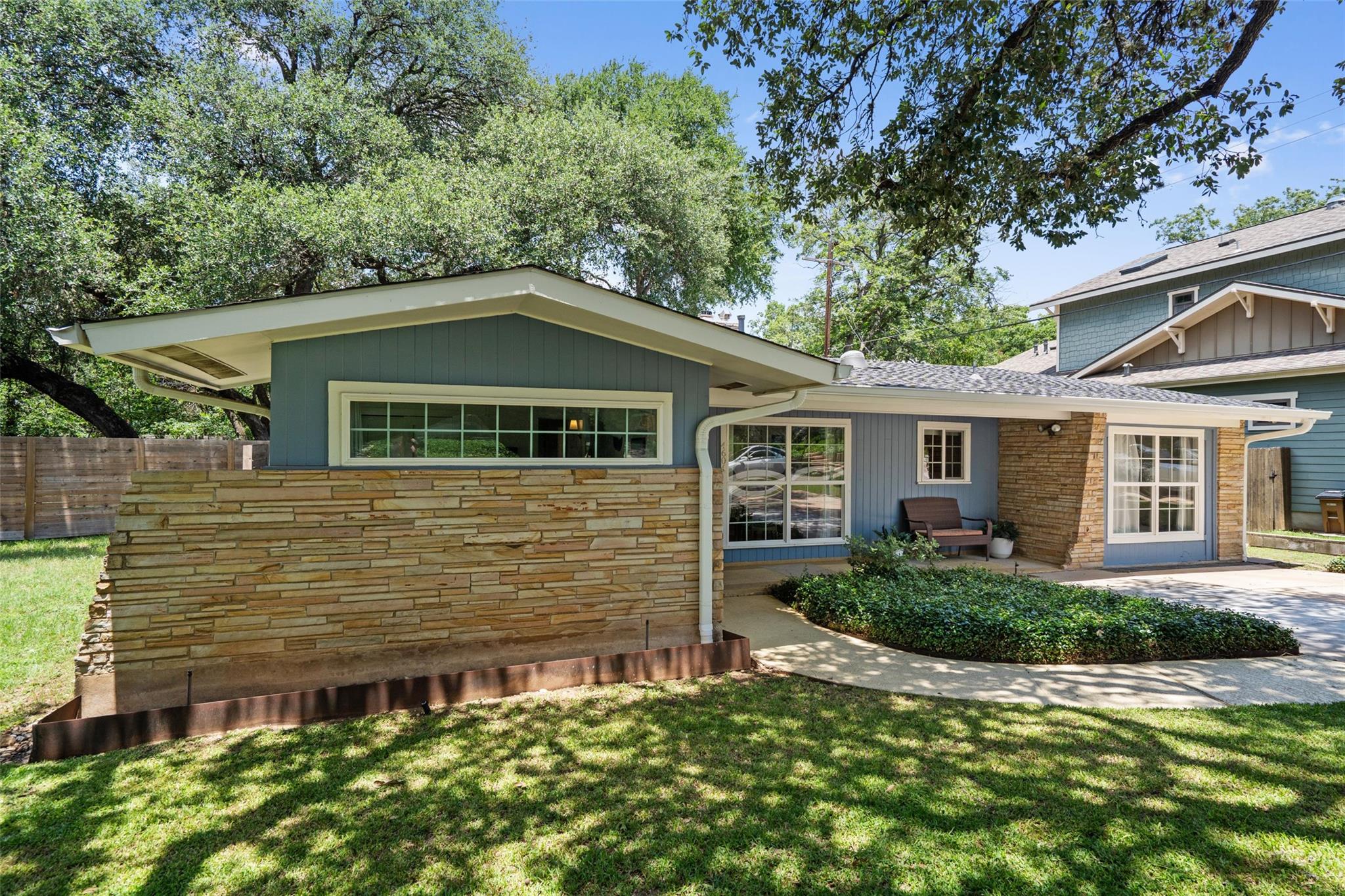4604 Rue St, Austin, TX 78731