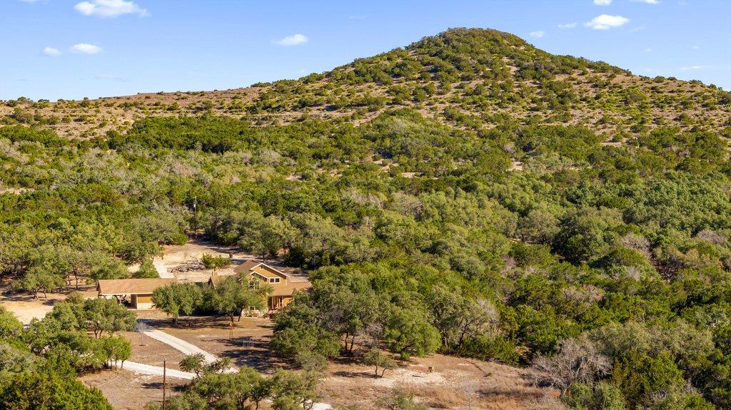 236 Ranch Circle Dr, Kendalia, TX 78027