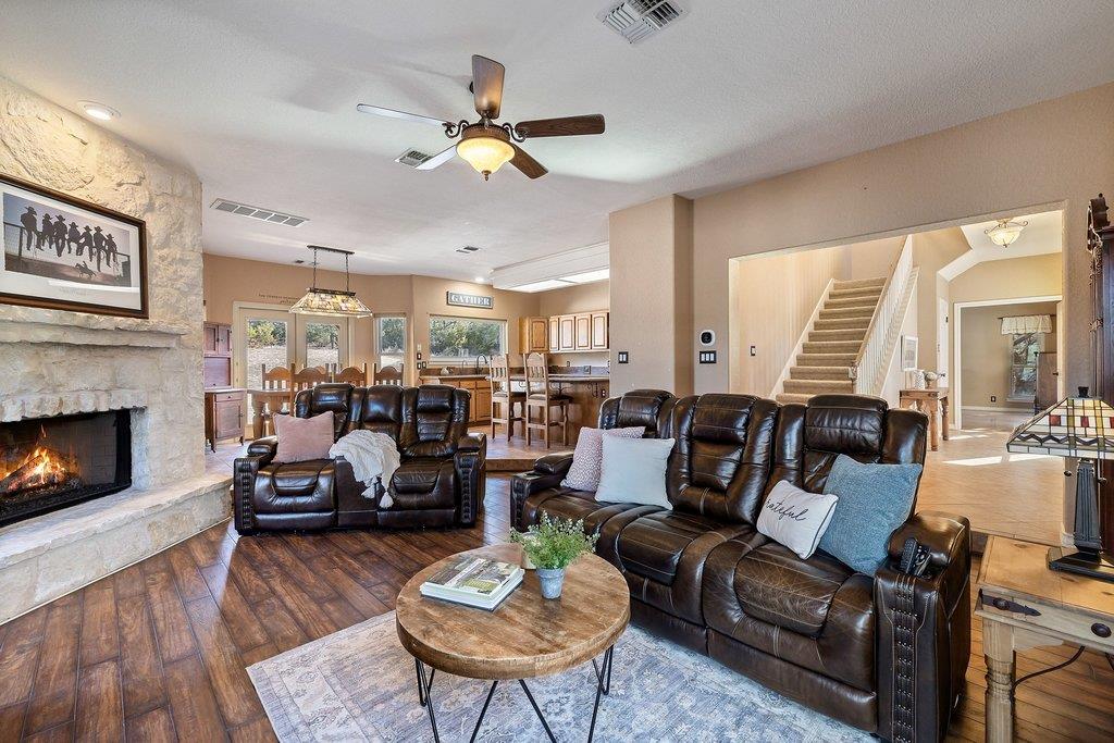 236 Ranch Circle Dr, Kendalia, TX 78027