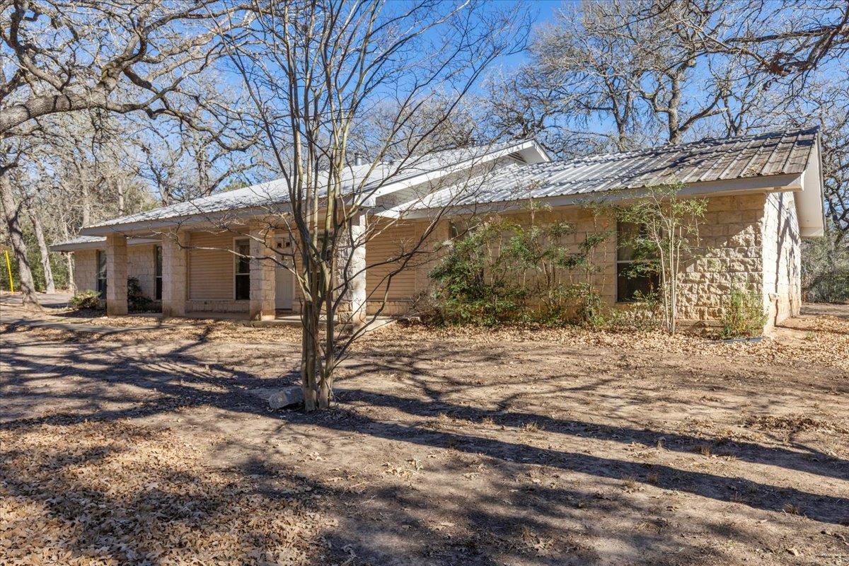 271 Akaloa Dr, Bastrop, TX 78602