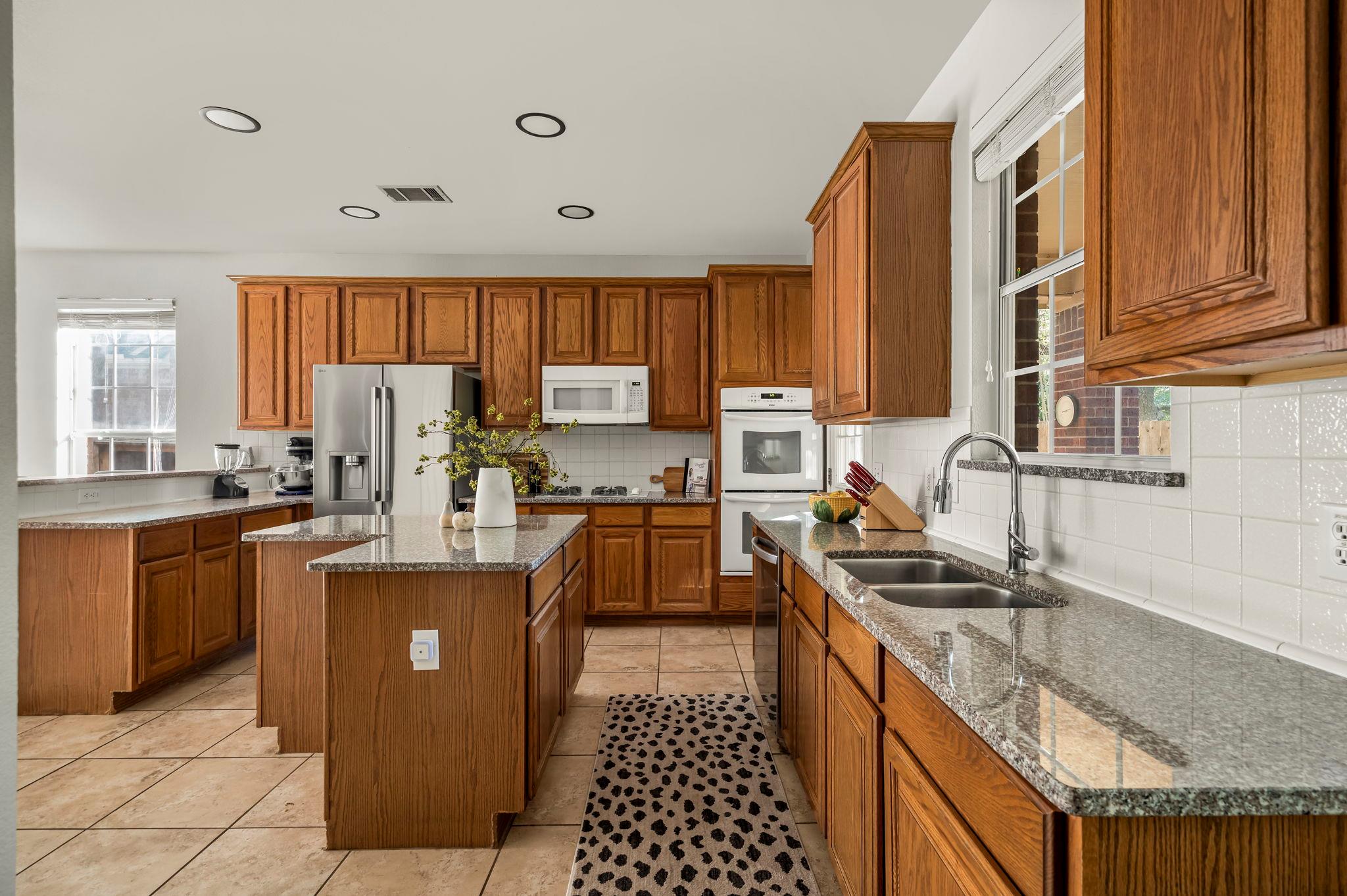 2030 Wood Glen Dr, Round Rock, TX 78681