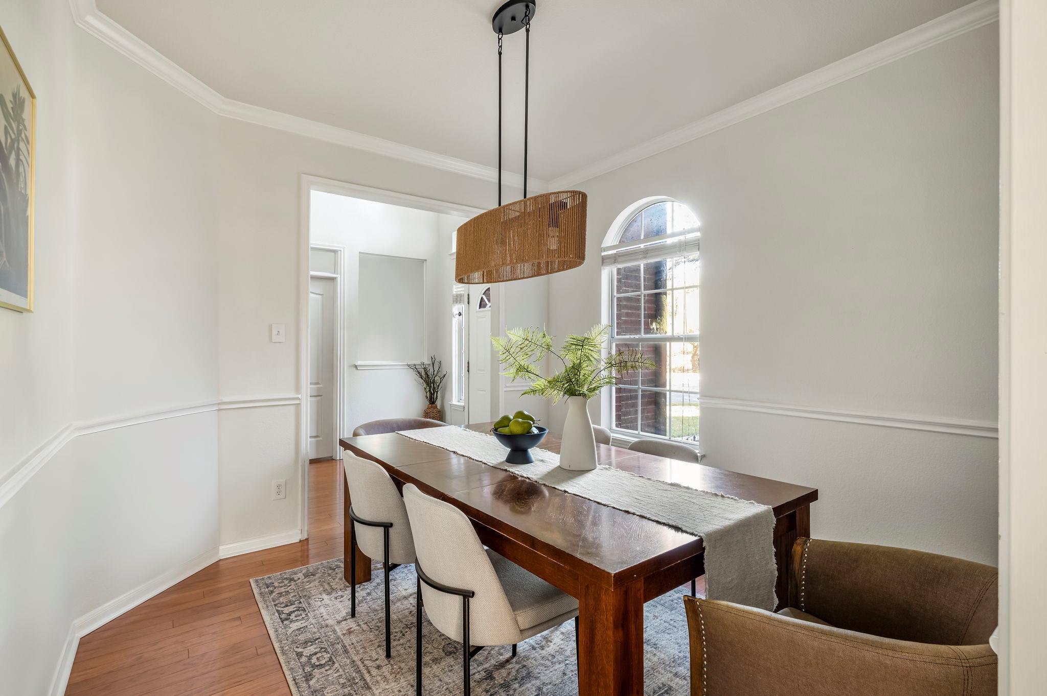 2030 Wood Glen Dr, Round Rock, TX 78681