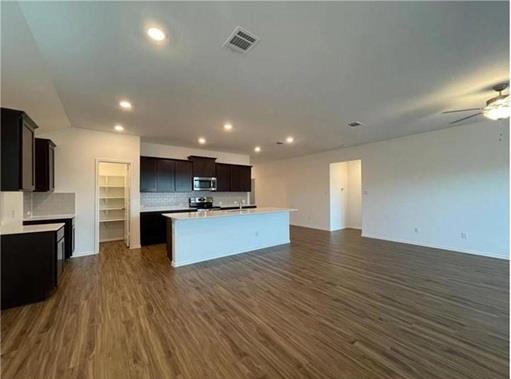 110 Mountain Maple St, Hutto, TX 78634