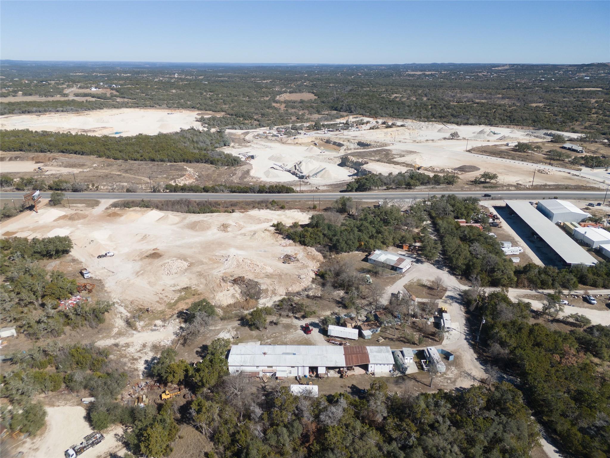 196 Southern Dr, Johnson City, TX 78636