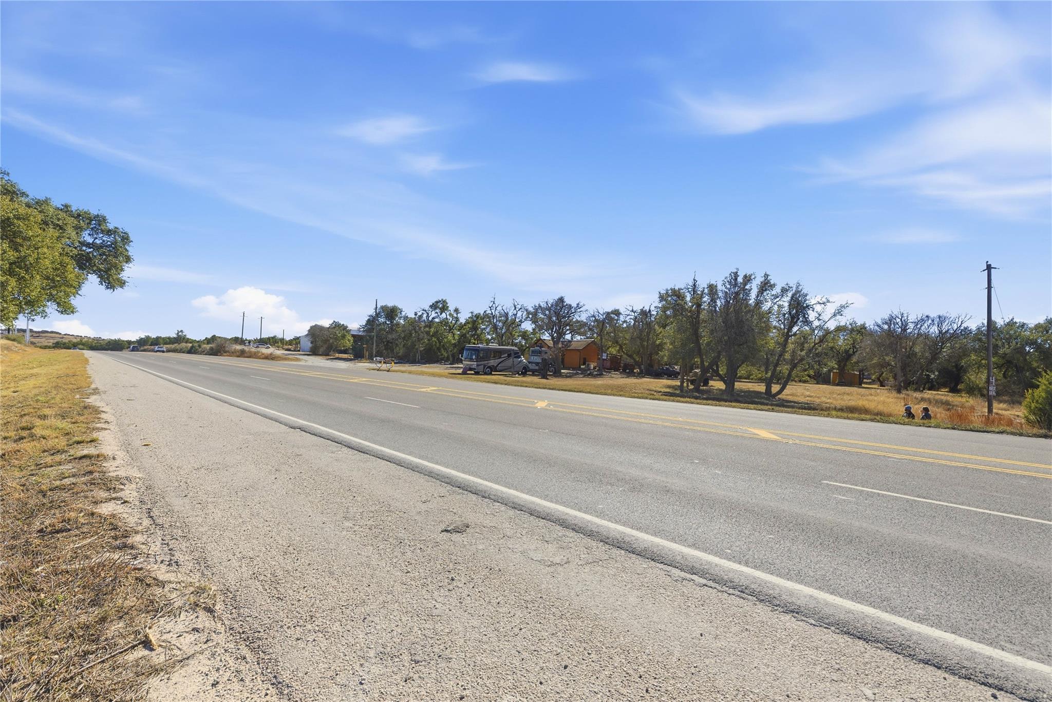 196 Southern Dr, Johnson City, TX 78636