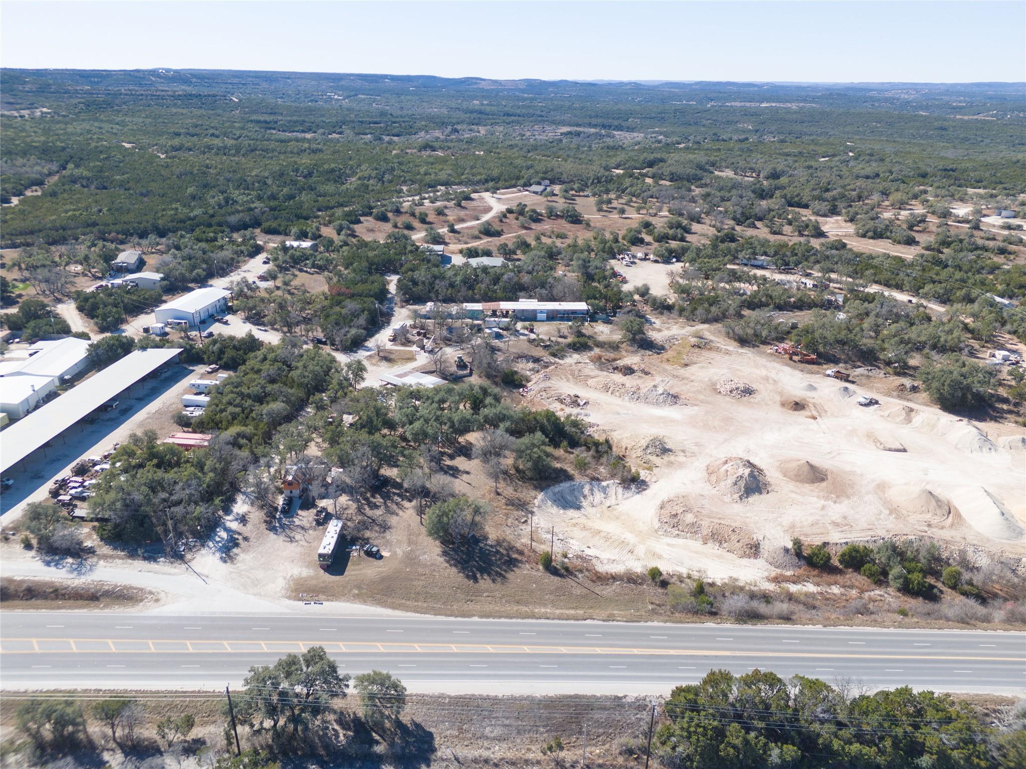 196 Southern Dr, Johnson City, TX 78636