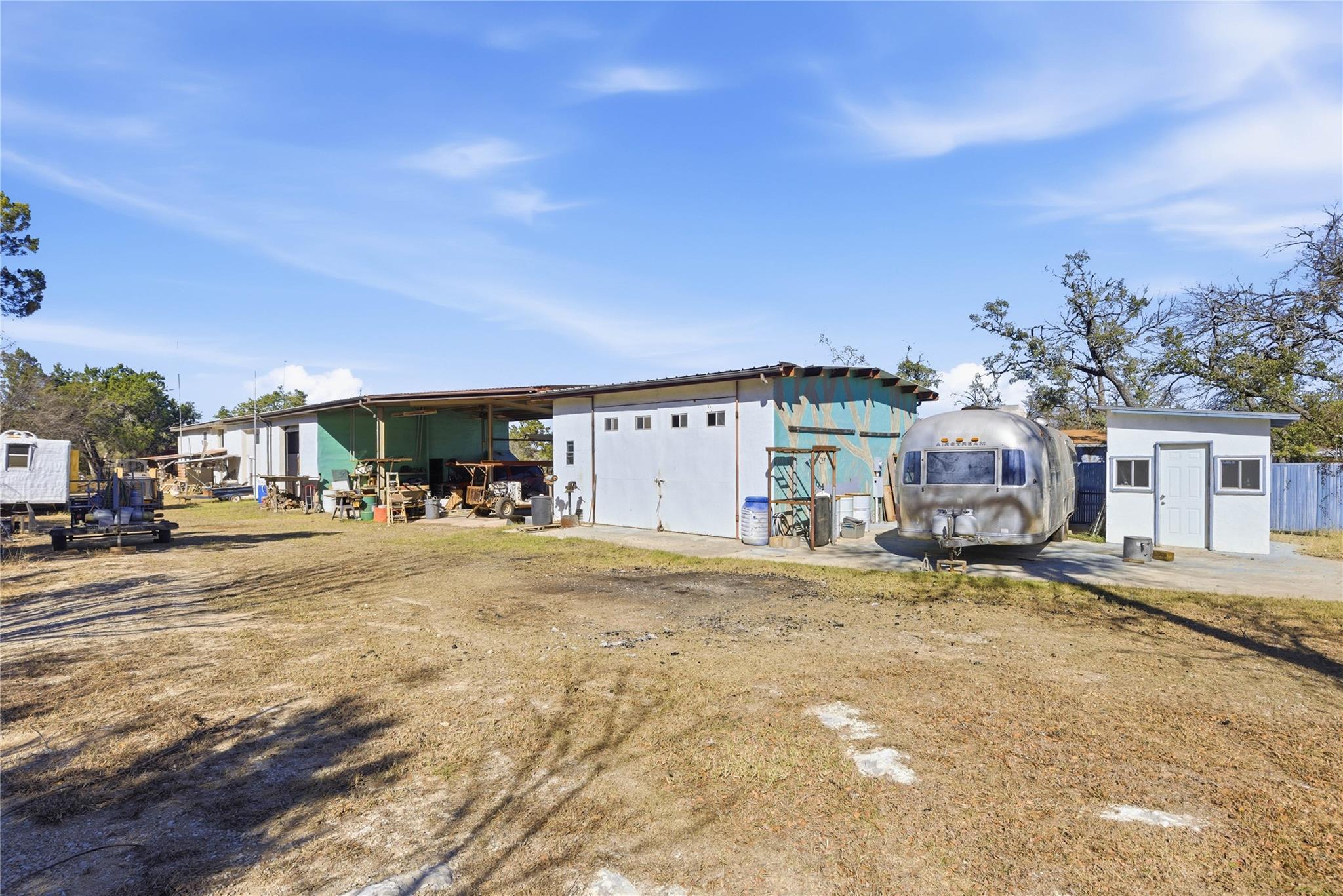 196 Southern Dr, Johnson City, TX 78636