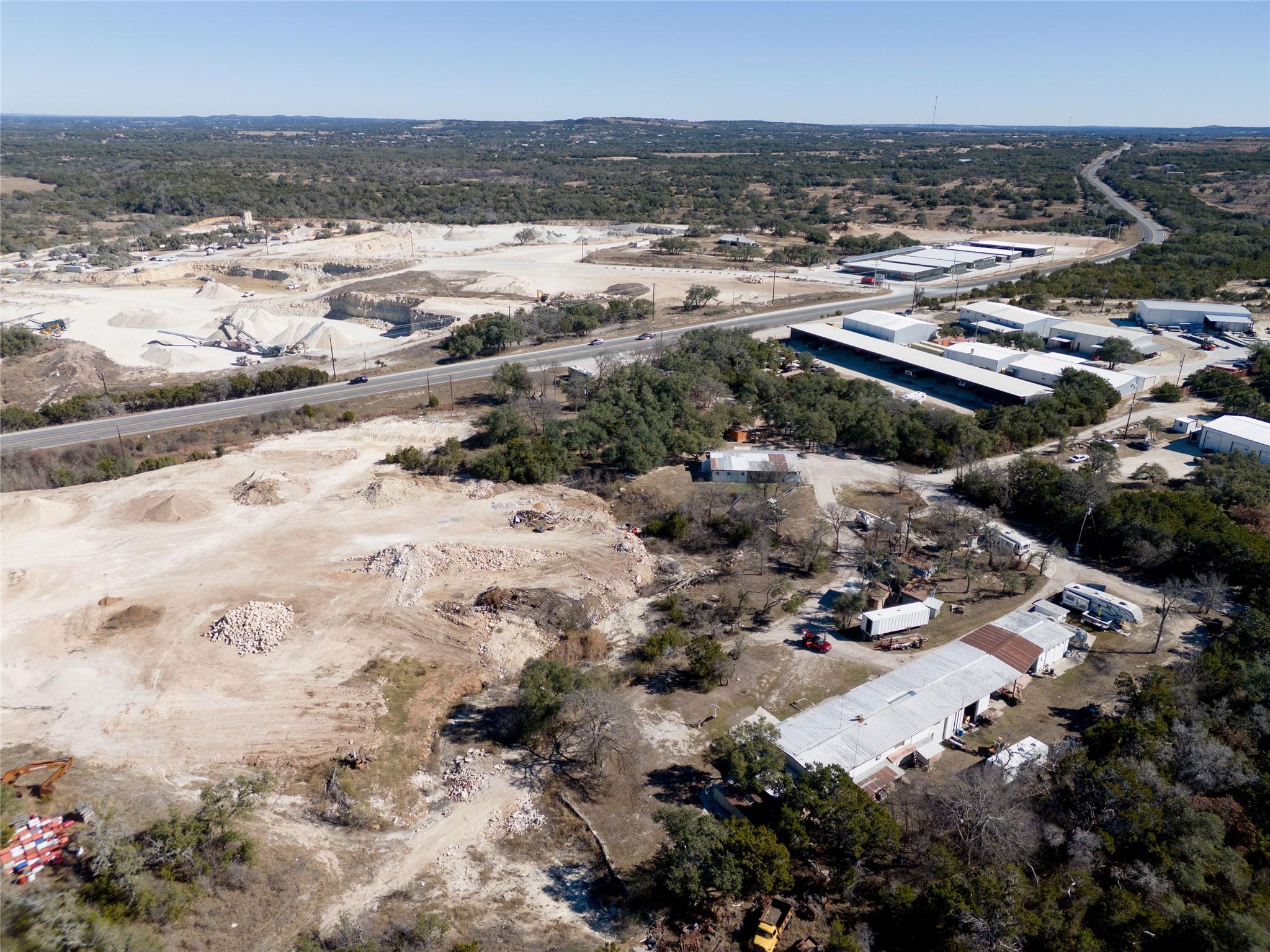 196 Southern Dr, Johnson City, TX 78636