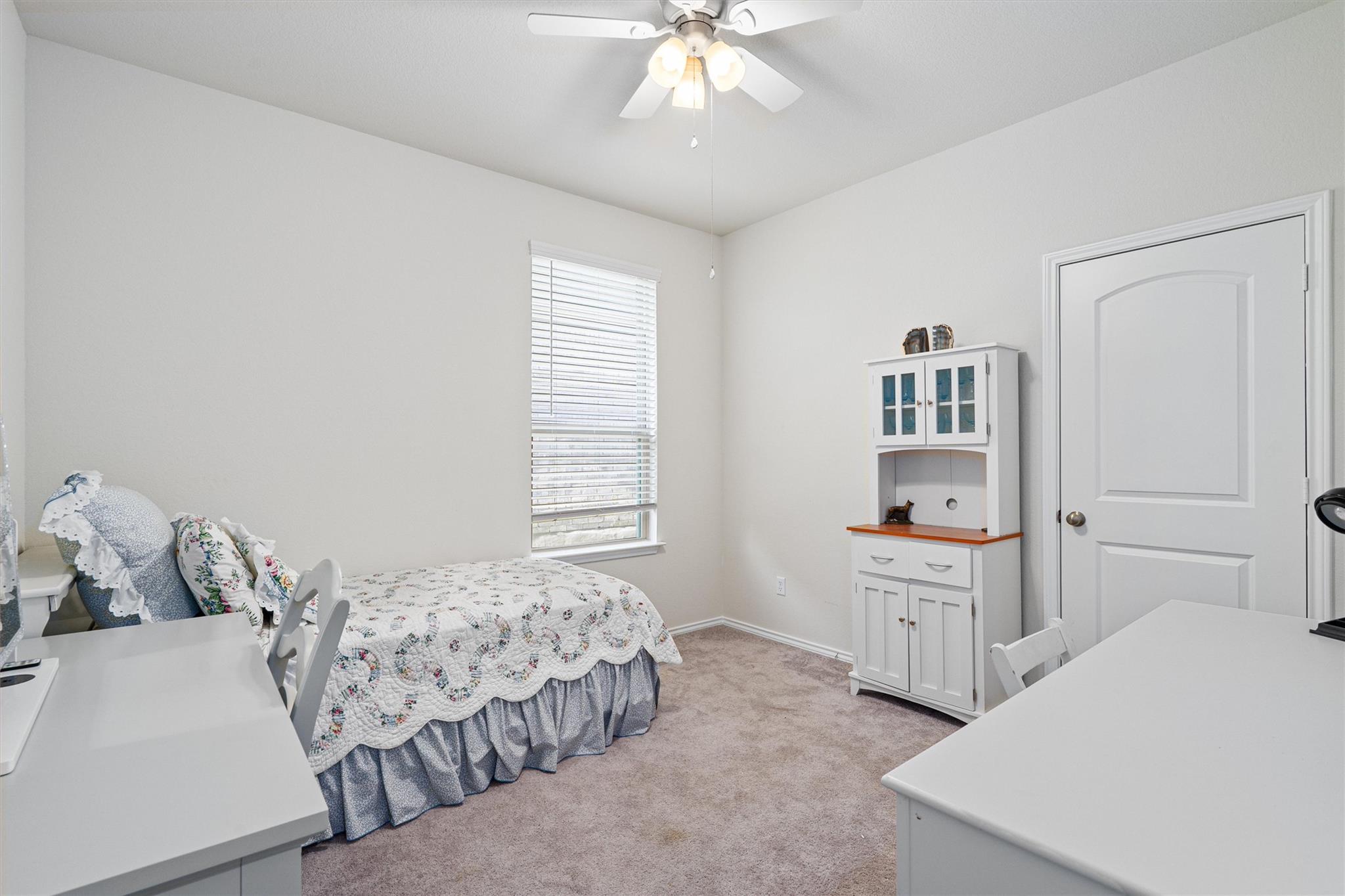 160 Gunther Way, Taylor, TX 76574