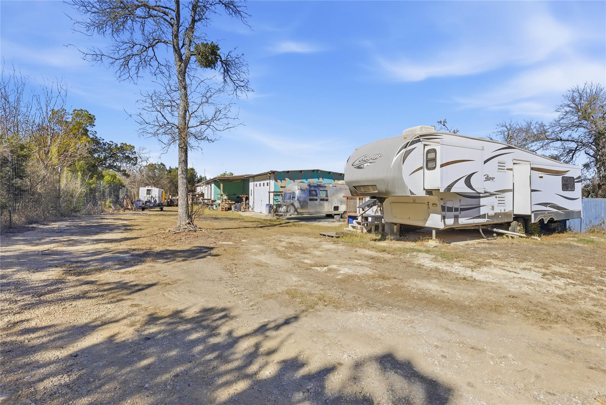 196 Southern Dr, Johnson City, TX 78636