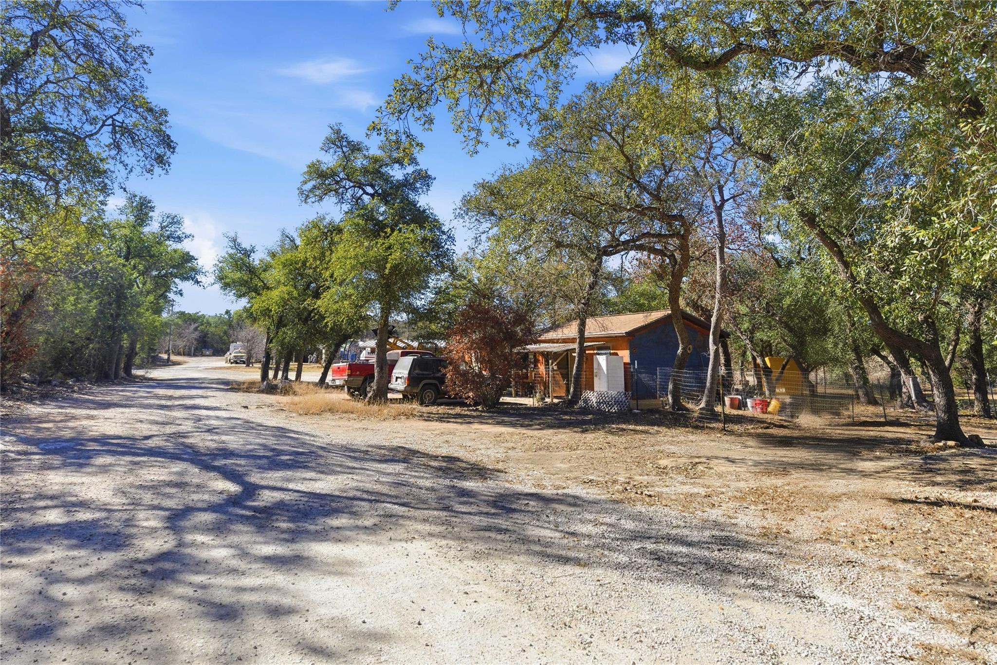 196 Southern Dr, Johnson City, TX 78636