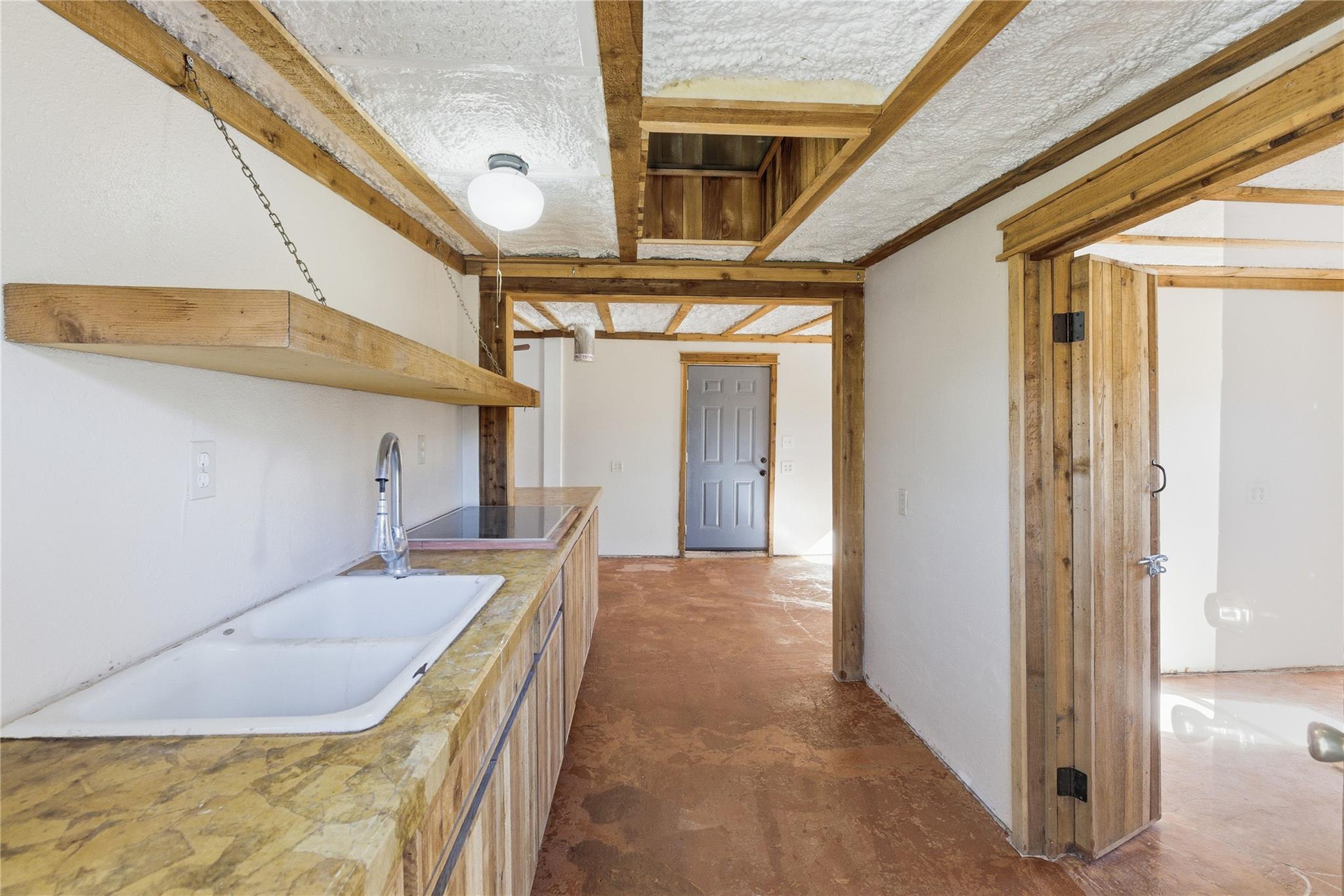 196 Southern Dr, Johnson City, TX 78636