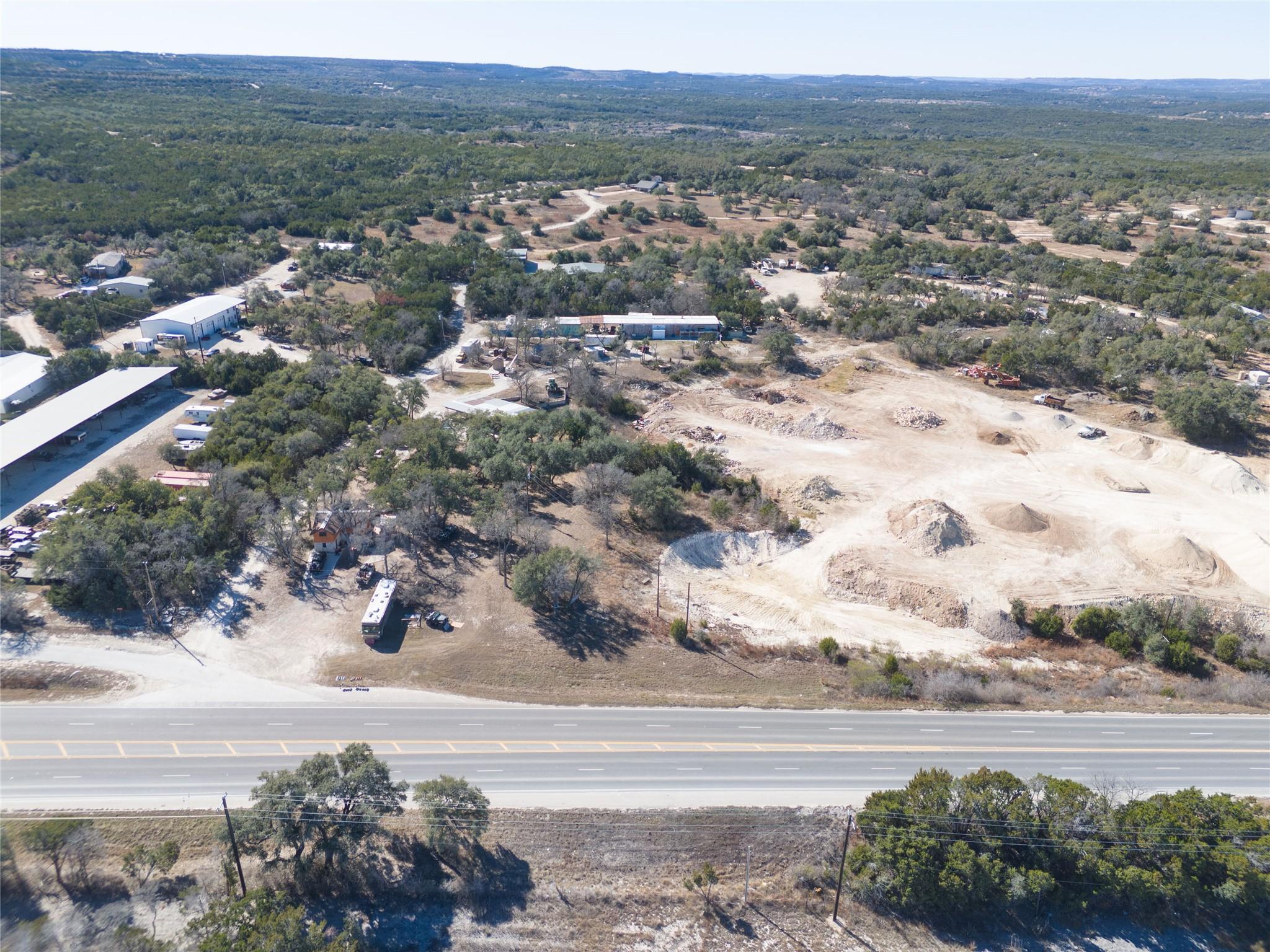 196 Southern Dr, Johnson City, TX 78636