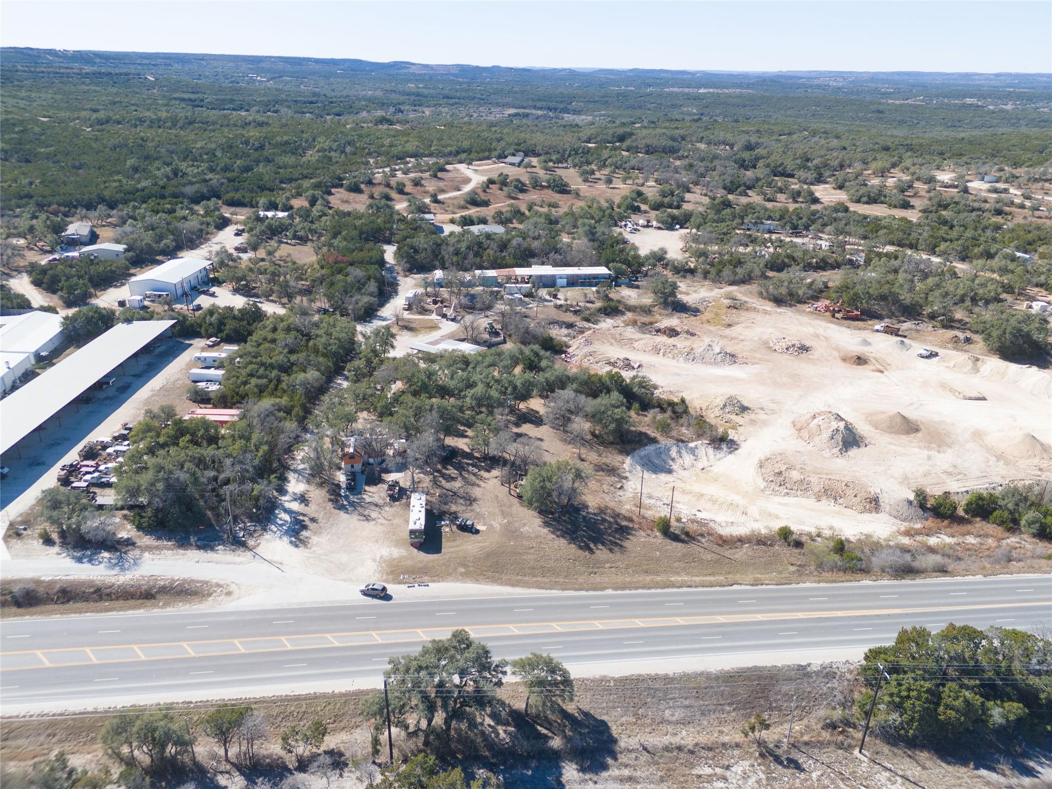 196 Southern Dr, Johnson City, TX 78636