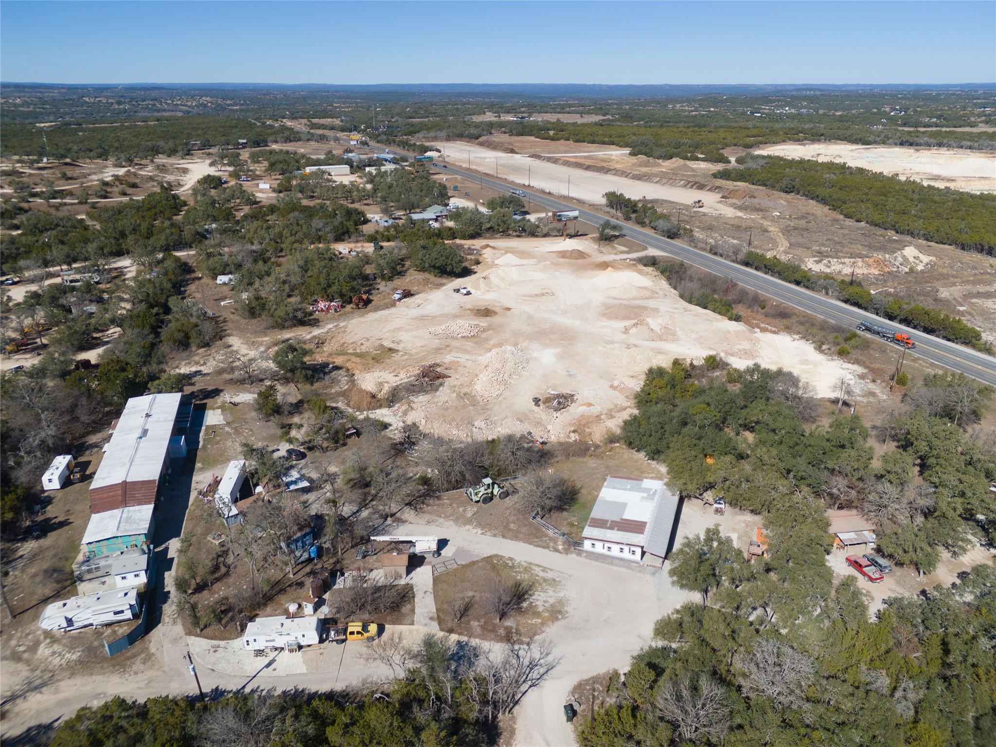 196 Southern Dr, Johnson City, TX 78636