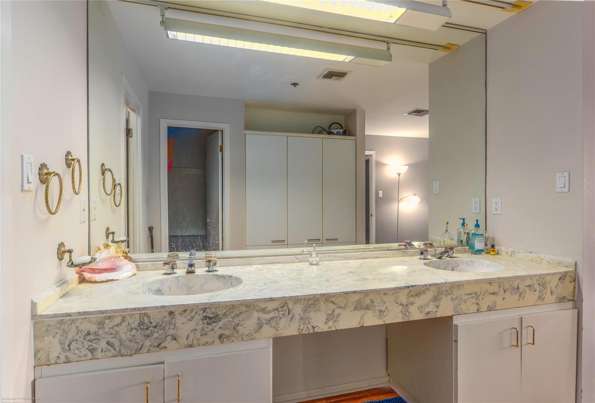 40 N Interstate 35 Highway # 6C1, Austin, TX 78701