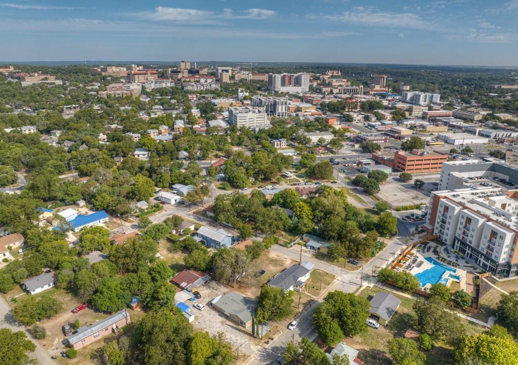 512 Valley St, San Marcos, TX 78666