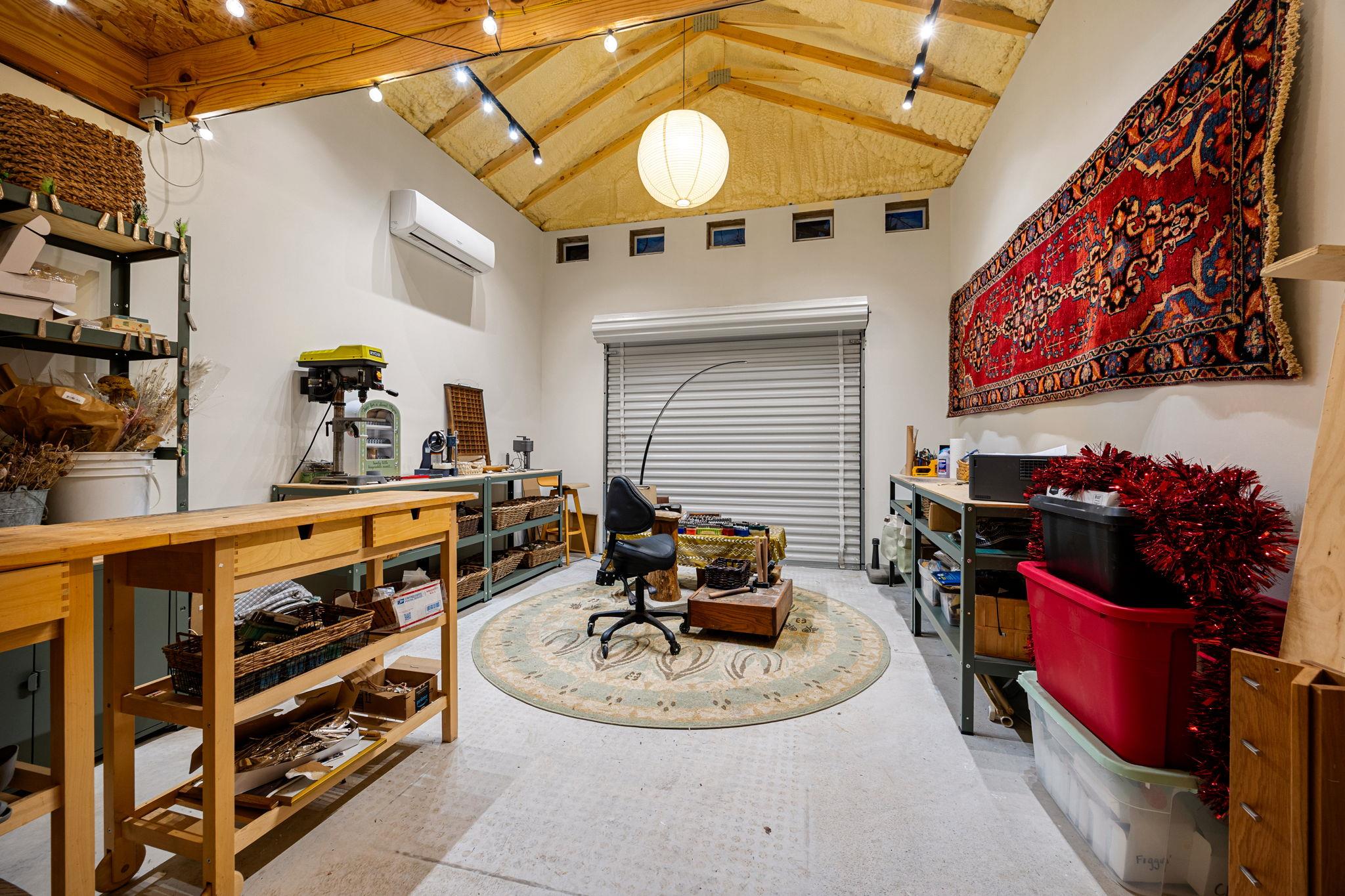 218 S Rio Grande St, Lockhart, TX 78644