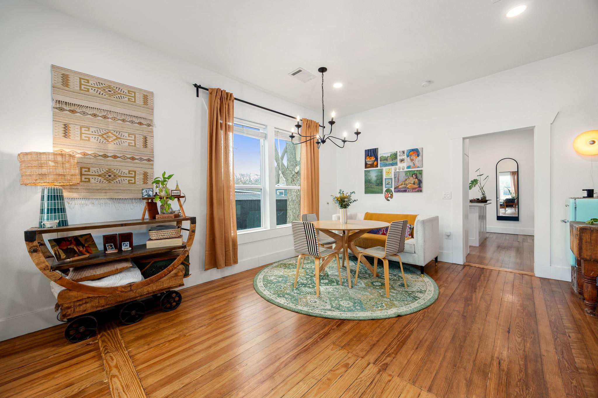 218 S Rio Grande St, Lockhart, TX 78644