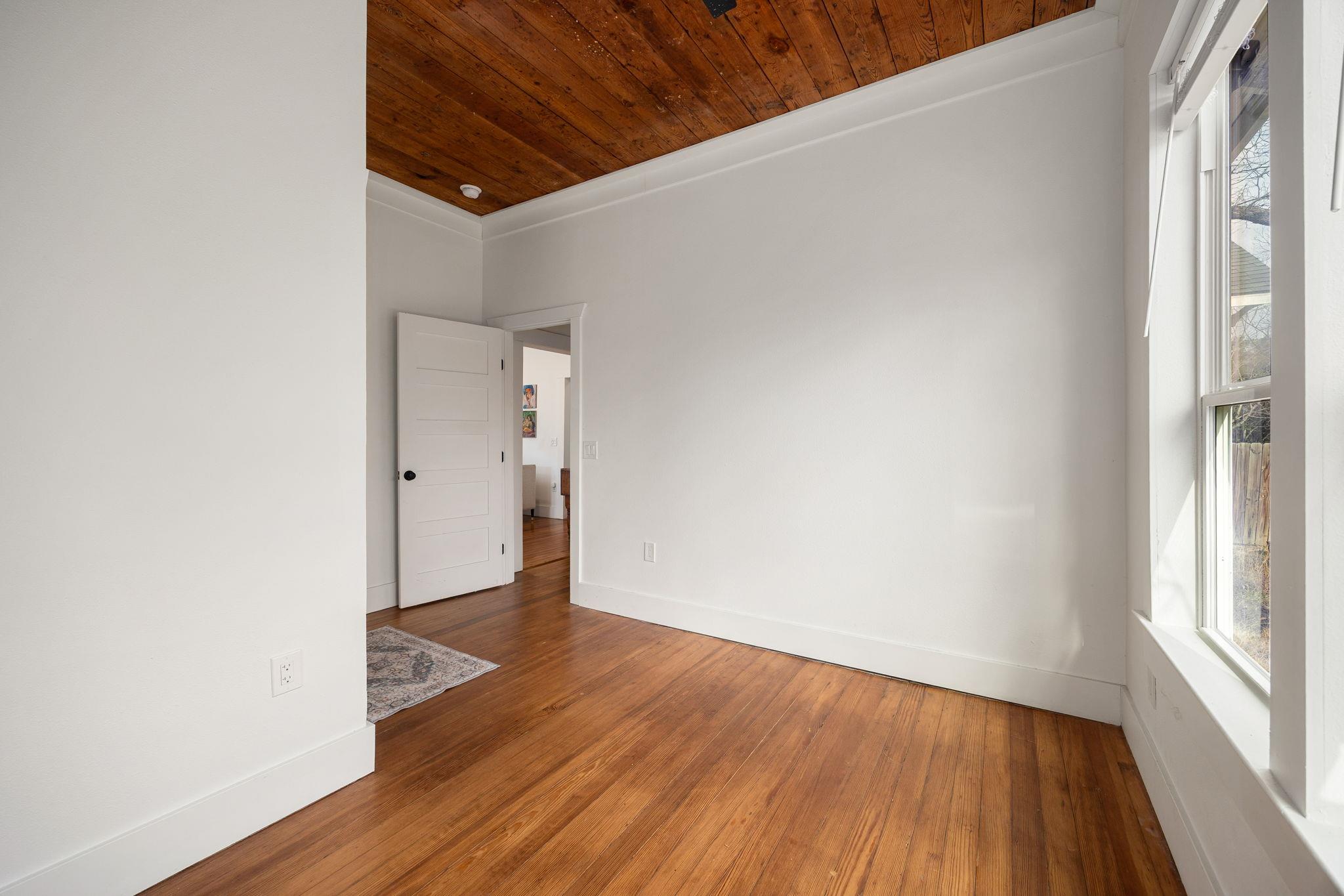 218 S Rio Grande St, Lockhart, TX 78644