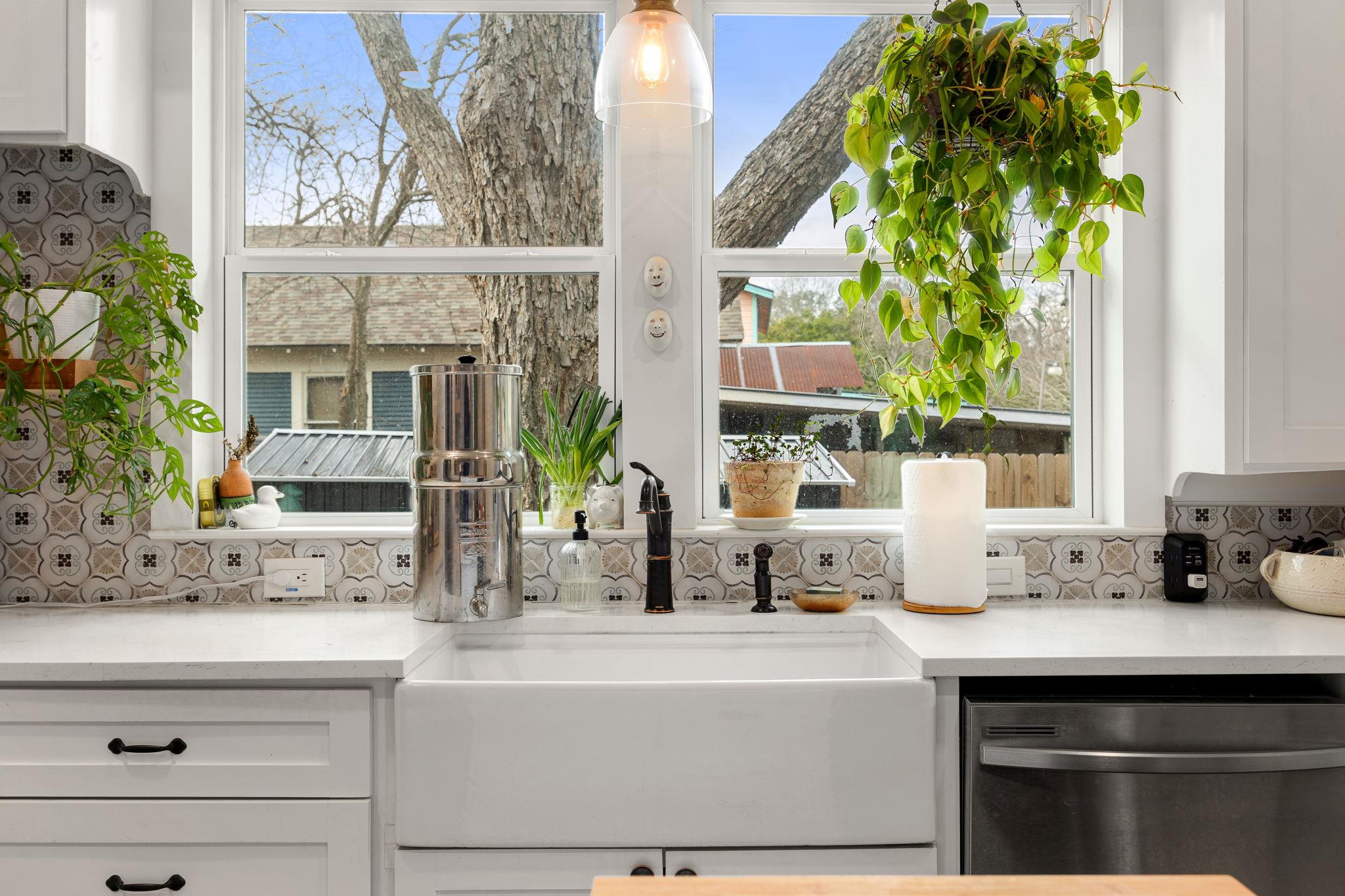 218 S Rio Grande St, Lockhart, TX 78644