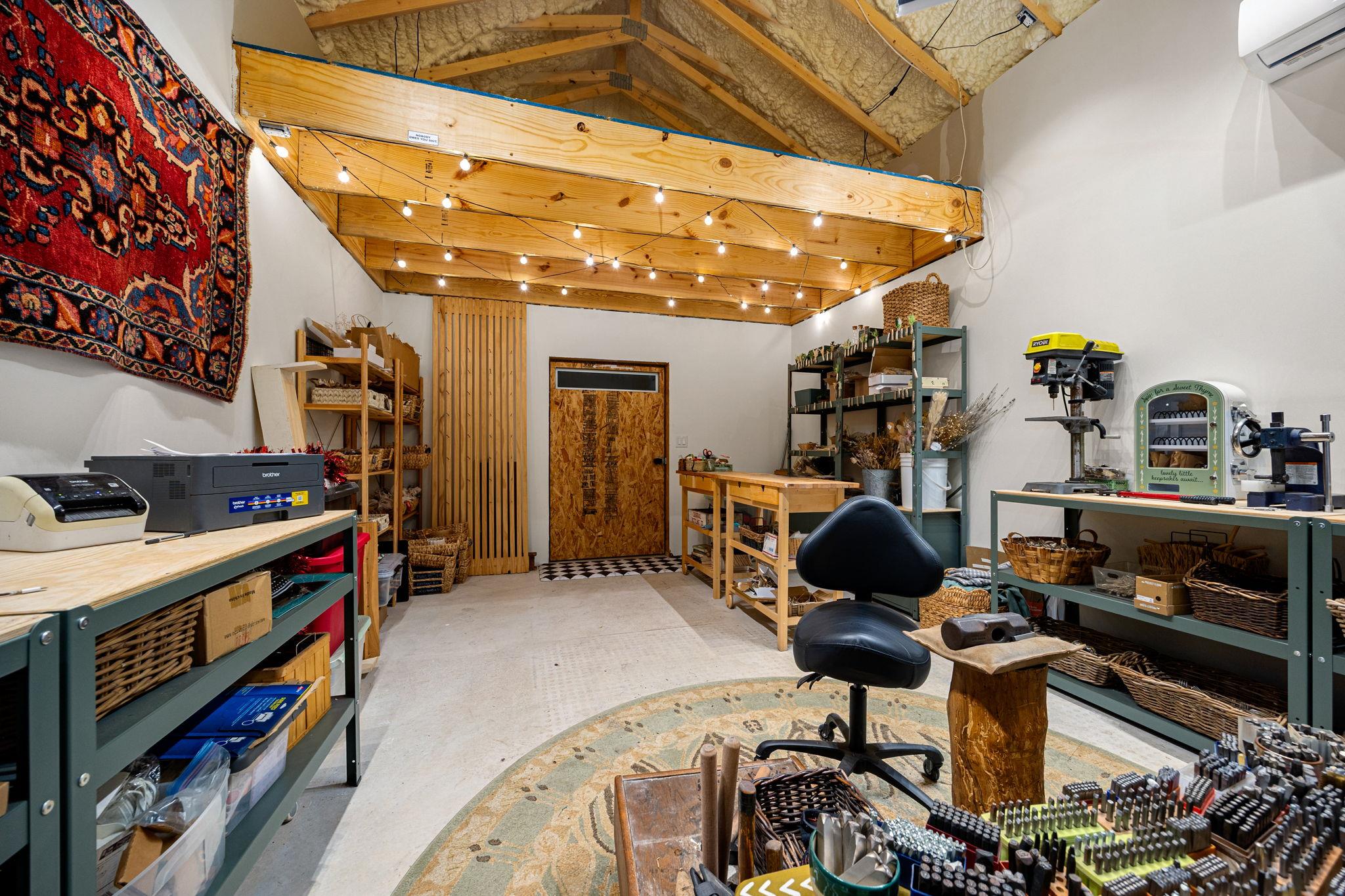 218 S Rio Grande St, Lockhart, TX 78644