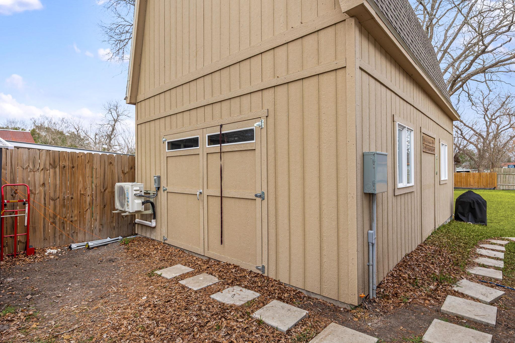 218 S Rio Grande St, Lockhart, TX 78644