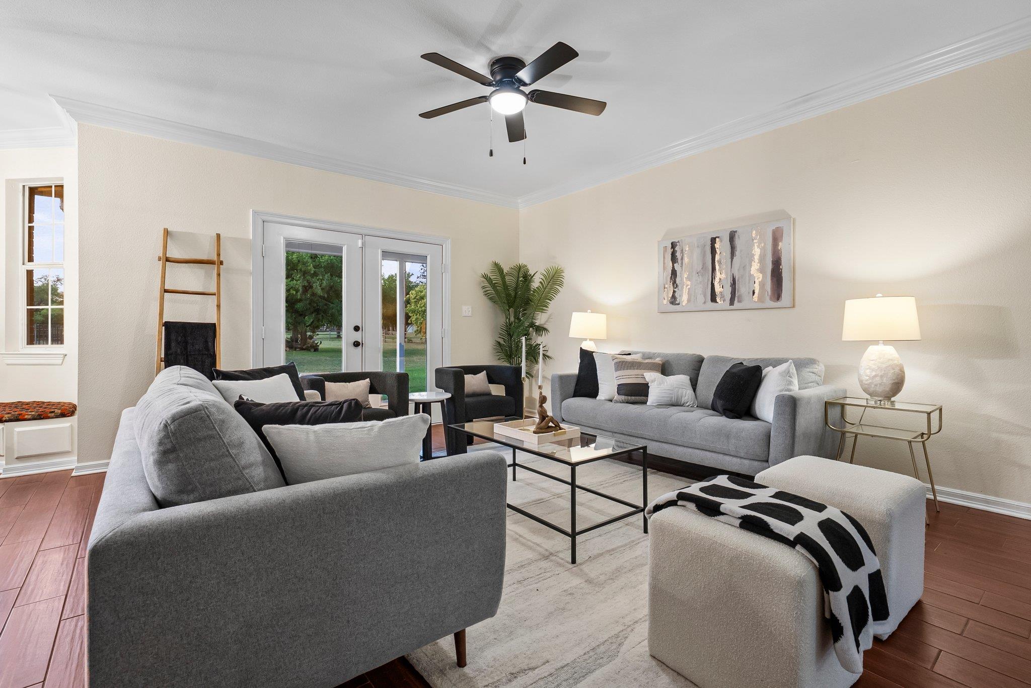 320 Woodland Oaks Trl, Buda, TX 78610