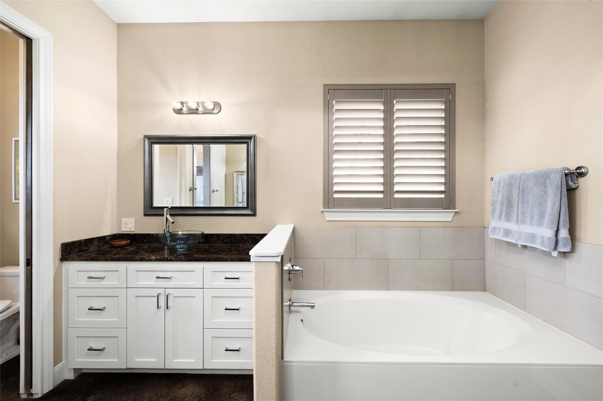 106 Fallow Way, Bastrop, TX 78602