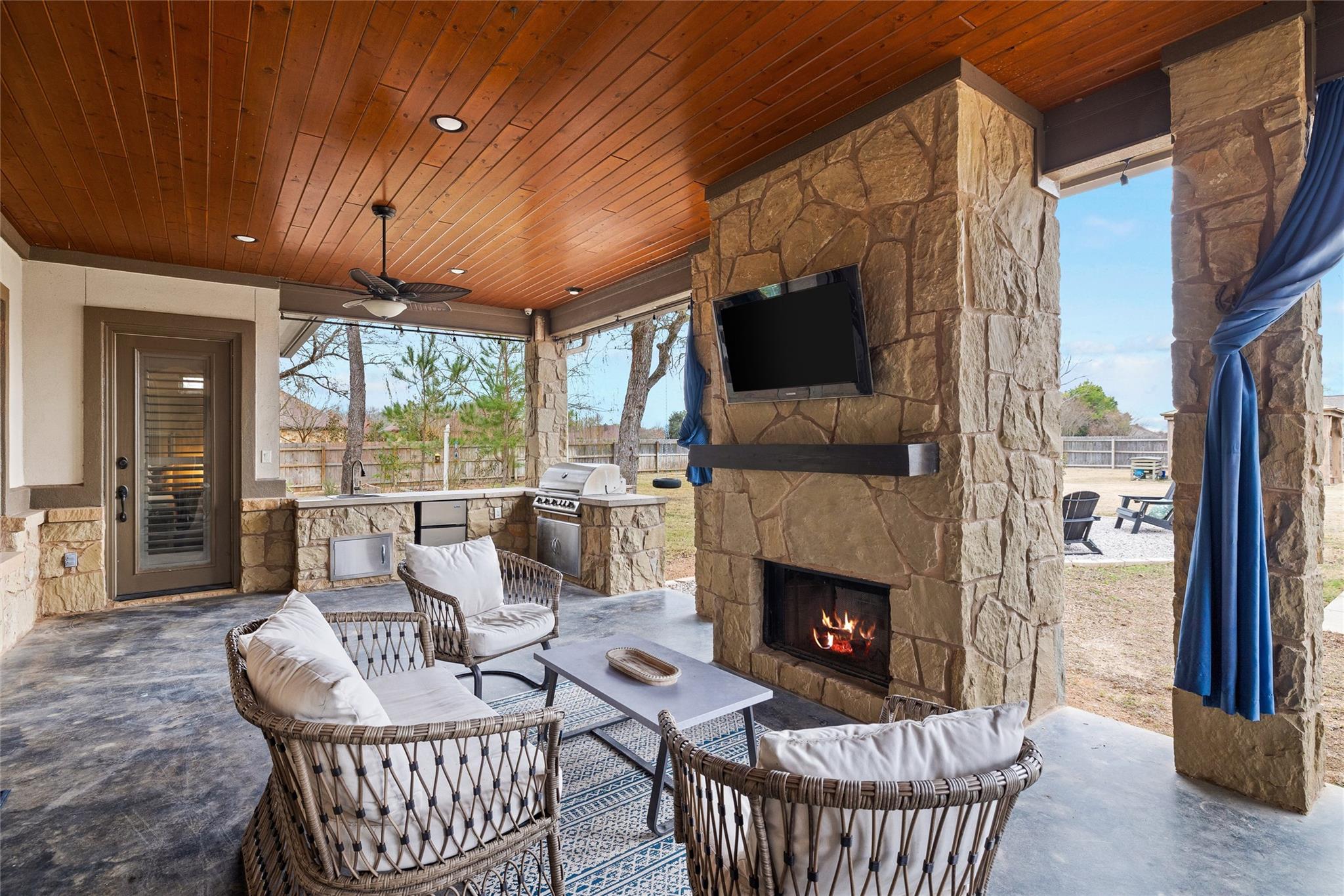 106 Fallow Way, Bastrop, TX 78602