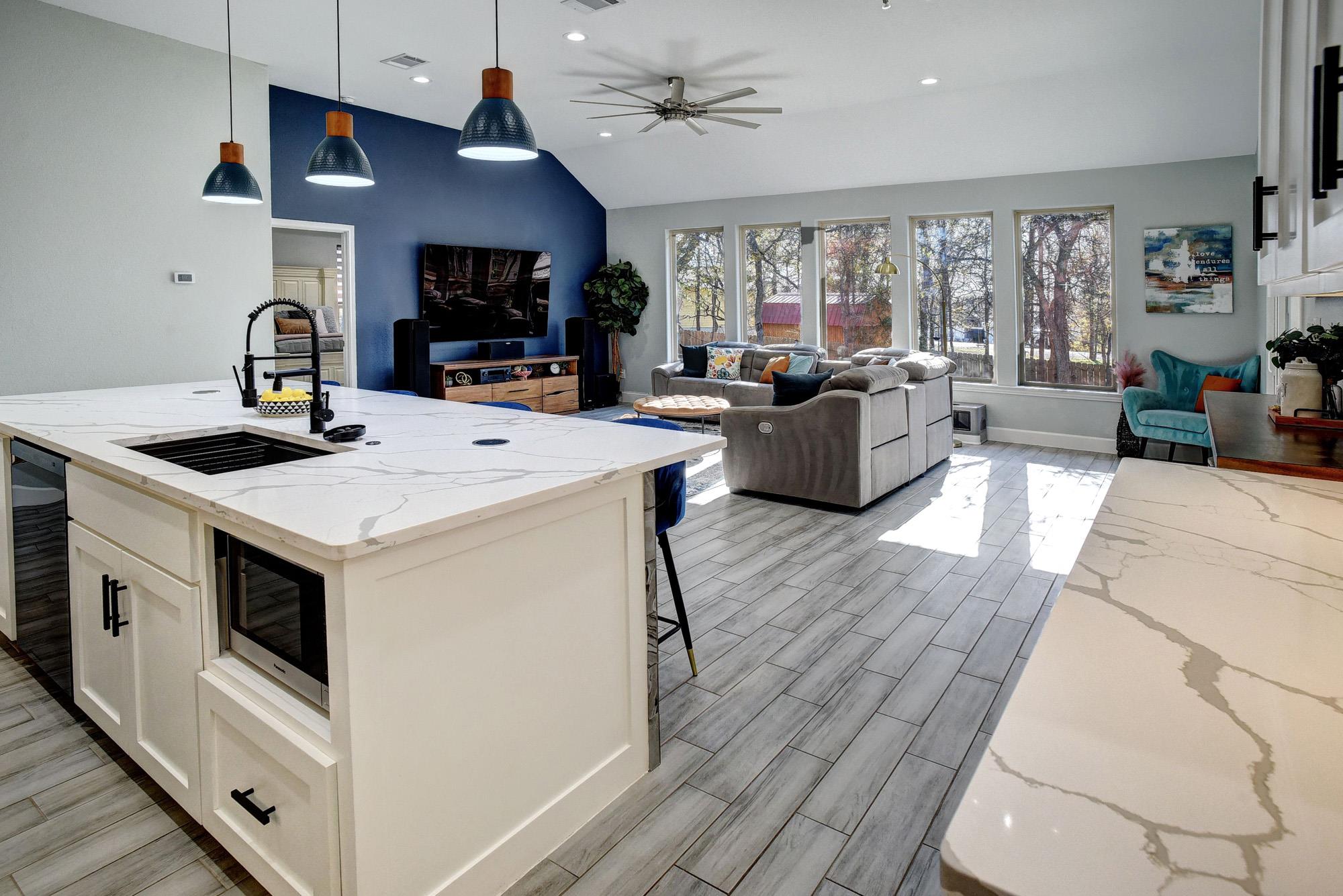 160 Nuuanu Ln, Bastrop, TX 78602