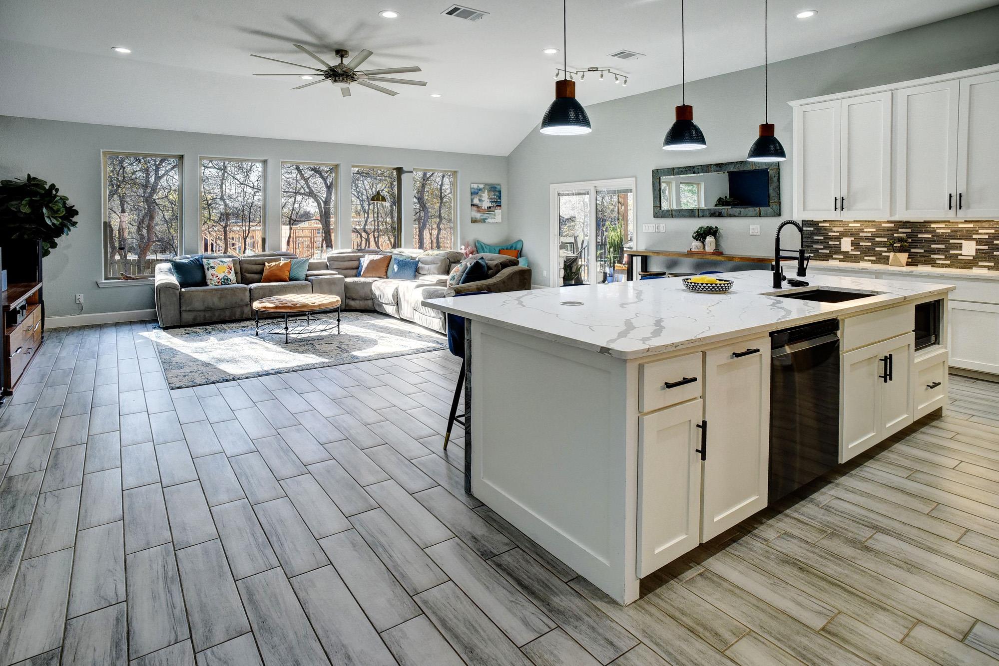 160 Nuuanu Ln, Bastrop, TX 78602