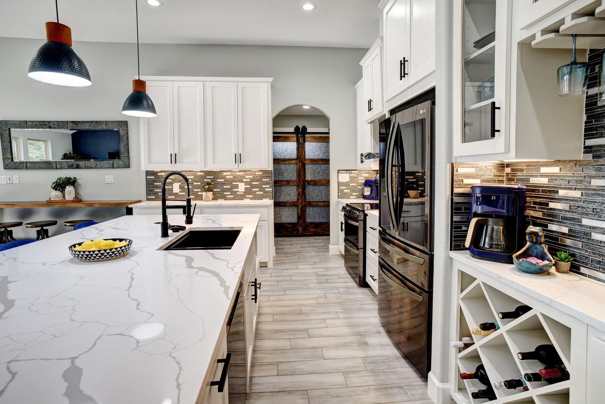 160 Nuuanu Ln, Bastrop, TX 78602