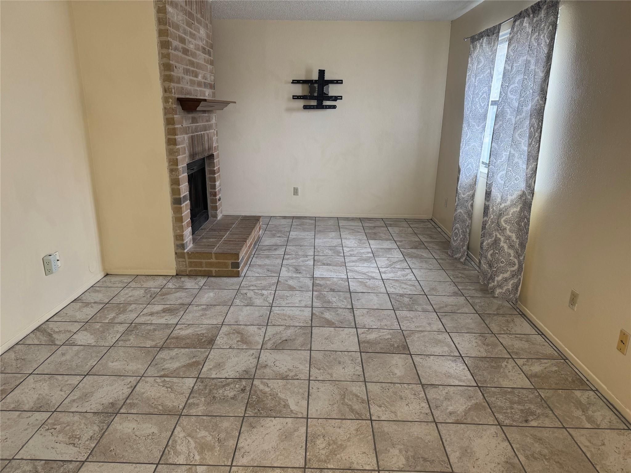 12810 E Hymeadow Dr # A, Austin, TX 78729