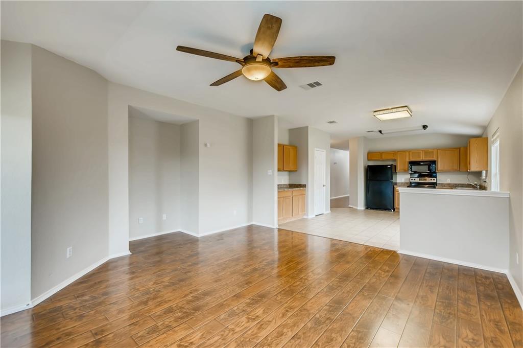 229 Killian Loop, Hutto, TX 78634