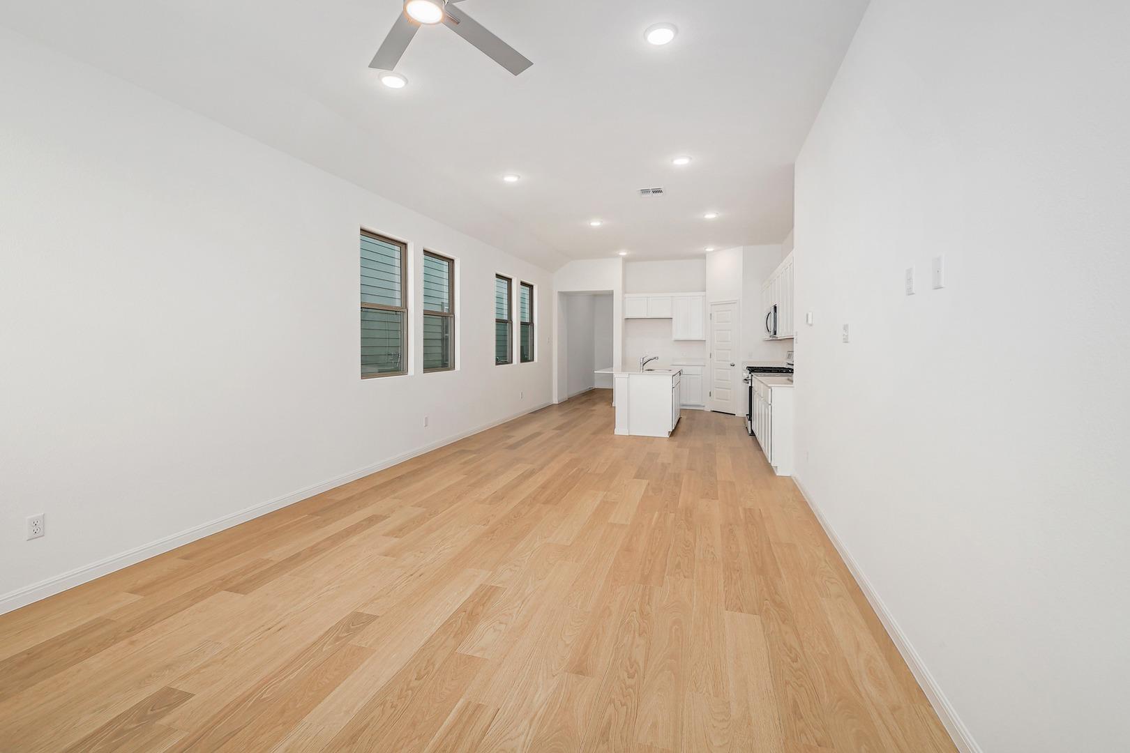 445 Lucky Ave, Elgin, TX 78621