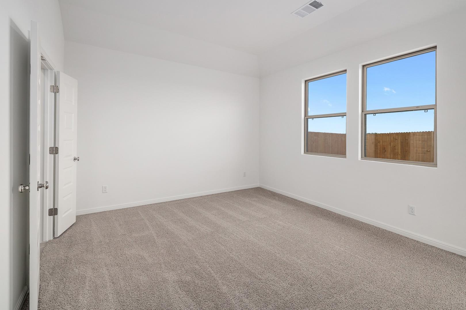 445 Lucky Ave, Elgin, TX 78621