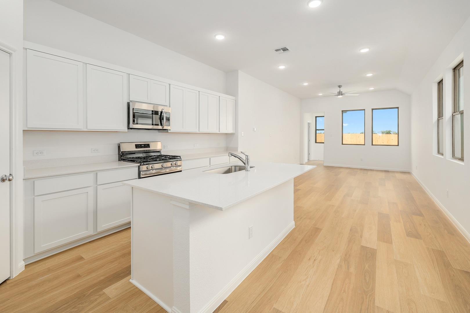 445 Lucky Ave, Elgin, TX 78621